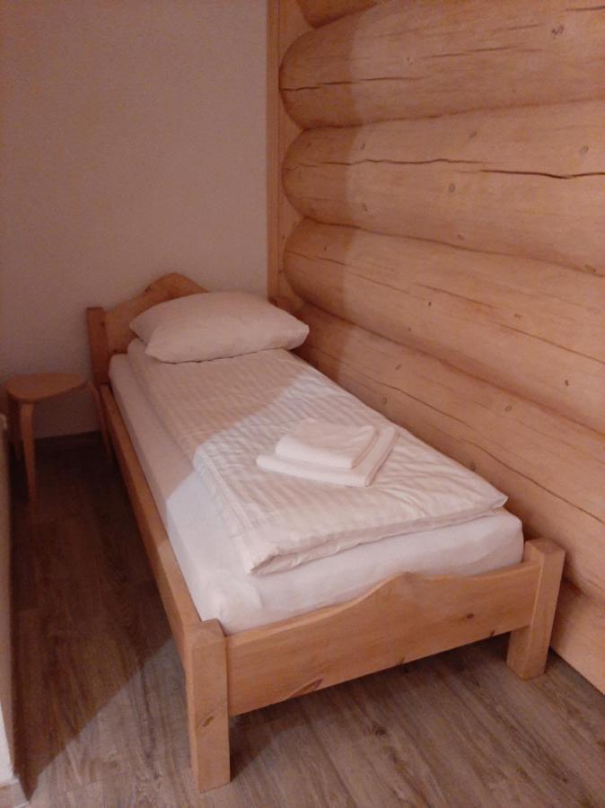Pod Koziorozcami Hotel Trzebiechow Kültér fotó